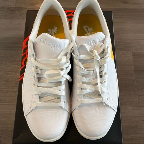 Jordan 1 Low Centre Court - Picture 2 of 6